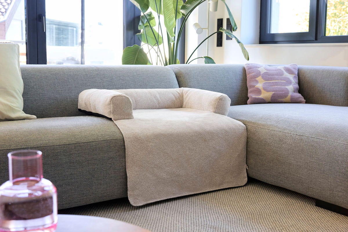 Sofa Schutzmatte Hund - Rika - Lässig