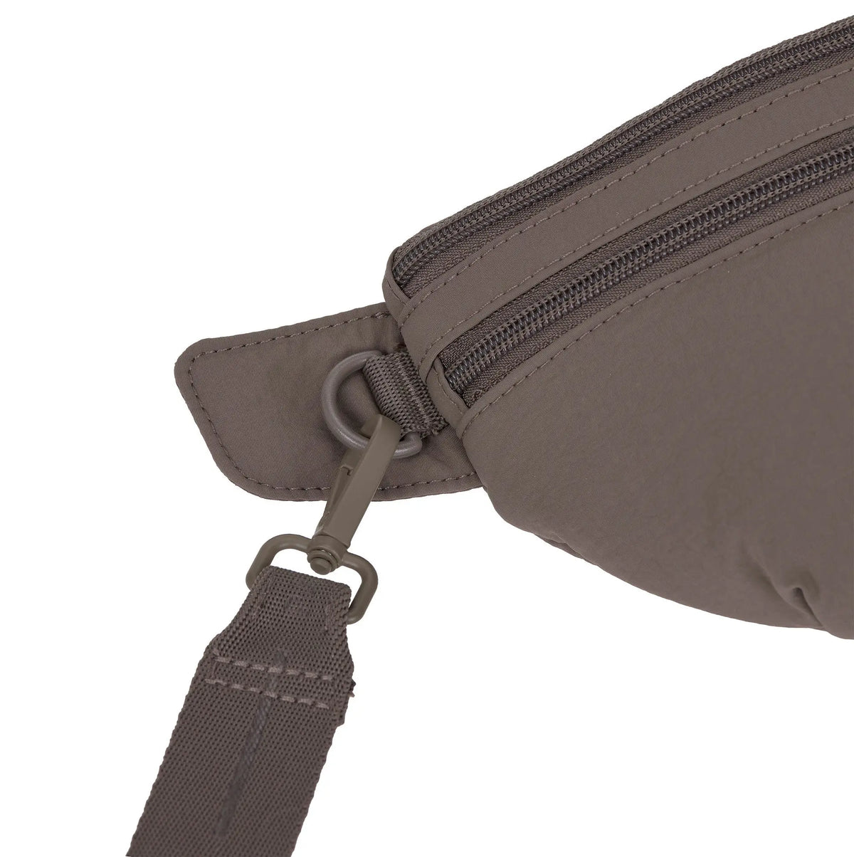 Dog Bum Bag Emma Crinkled chocolate - Lässig